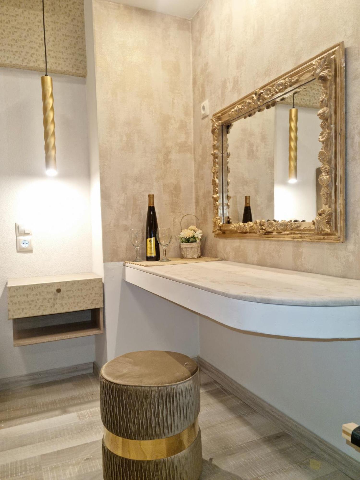 Golden City Center Suites Rhodes City Bilik gambar