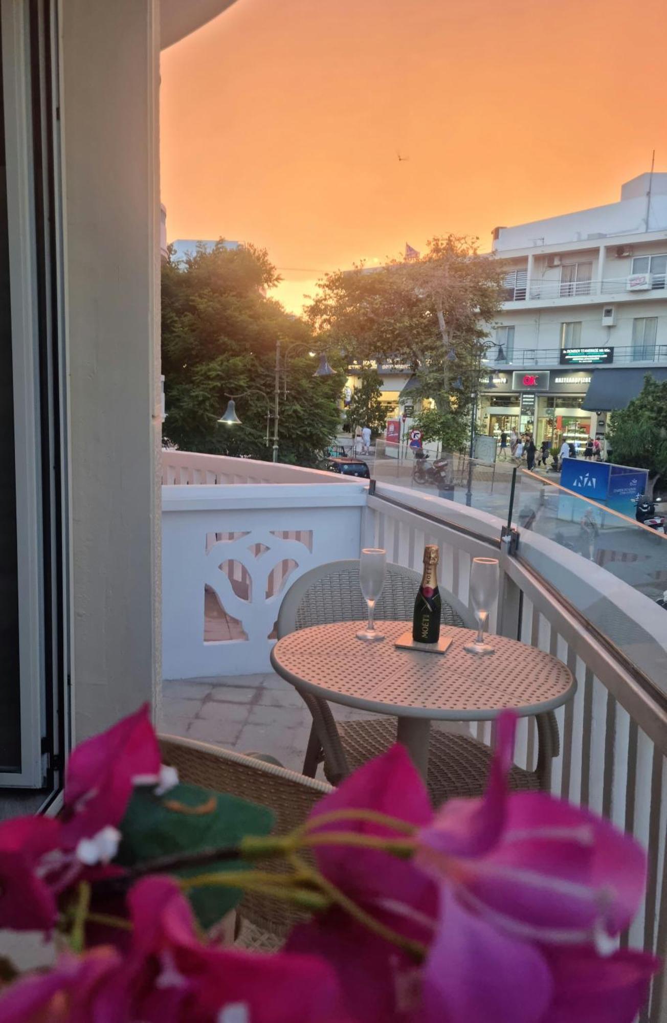 Golden City Center Suites Rhodes City Luaran gambar